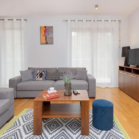 Villa 4 Pory Roku By Noclegi Renters Jastrzębia Góra Kültér fotó