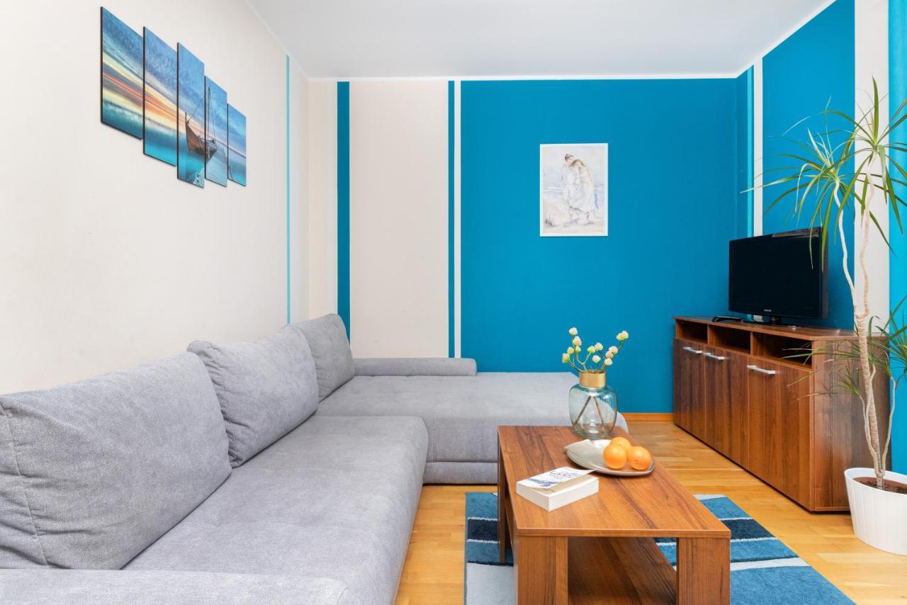 Villa 4 Pory Roku By Noclegi Renters Jastrzębia Góra Kültér fotó