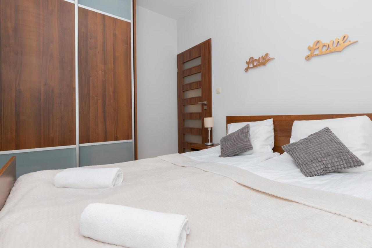Villa 4 Pory Roku By Noclegi Renters Jastrzębia Góra Kültér fotó